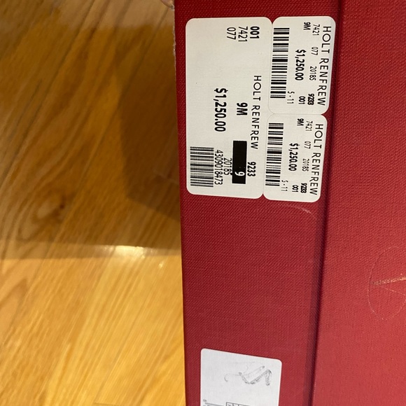 Valentino Garavani rock stud leather patent ankle come with box and dust bag - Picture 5 of 6